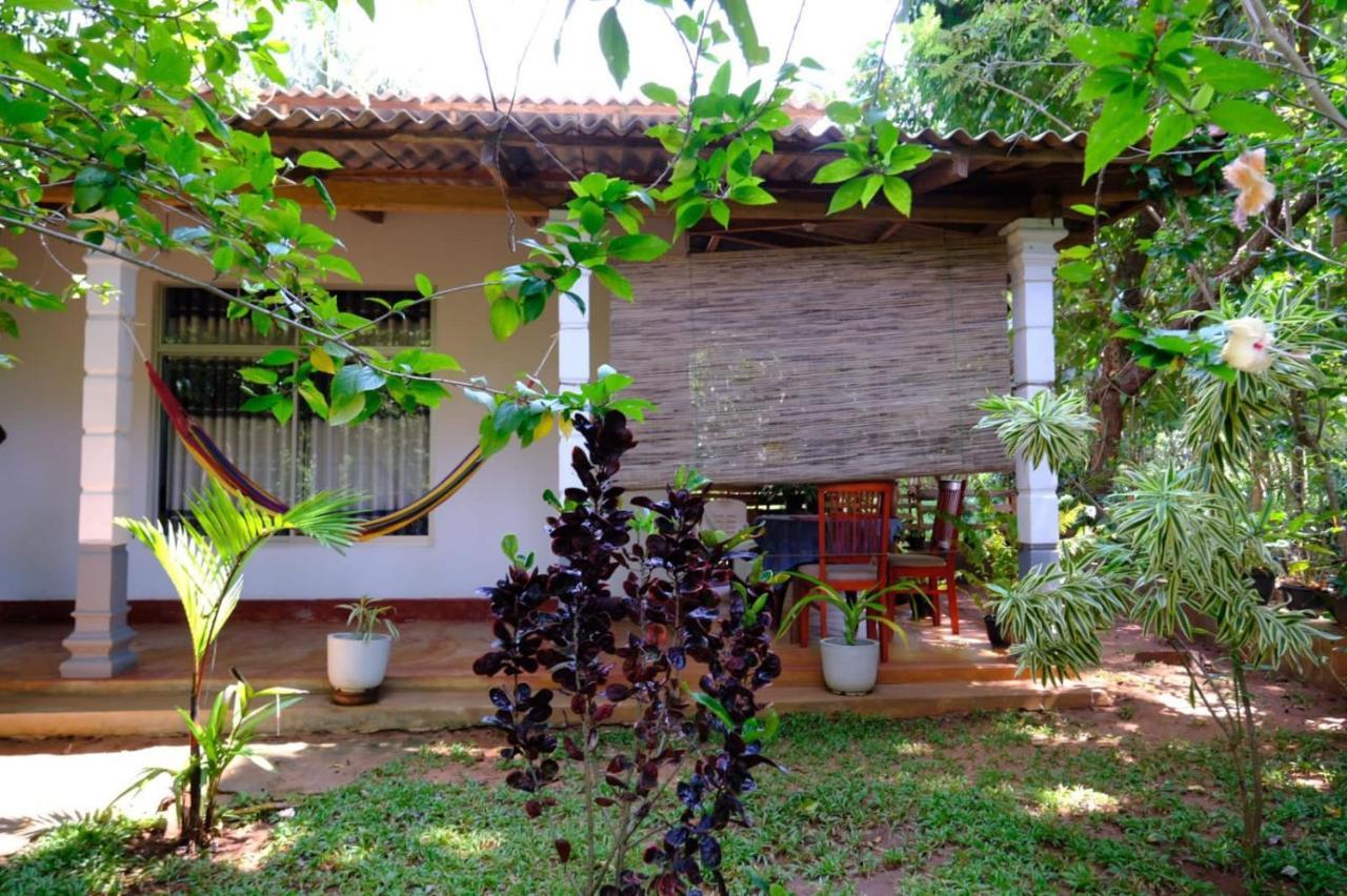 Thilina Homestay Sigiriya Esterno foto