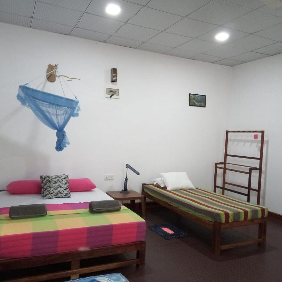 Thilina Homestay Sigiriya Esterno foto