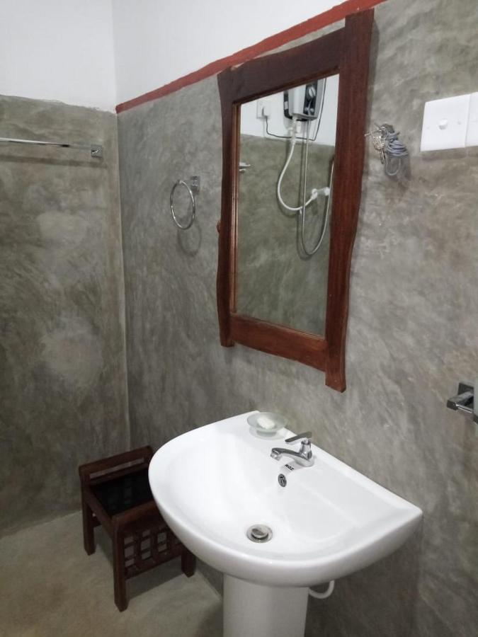 Thilina Homestay Sigiriya Esterno foto