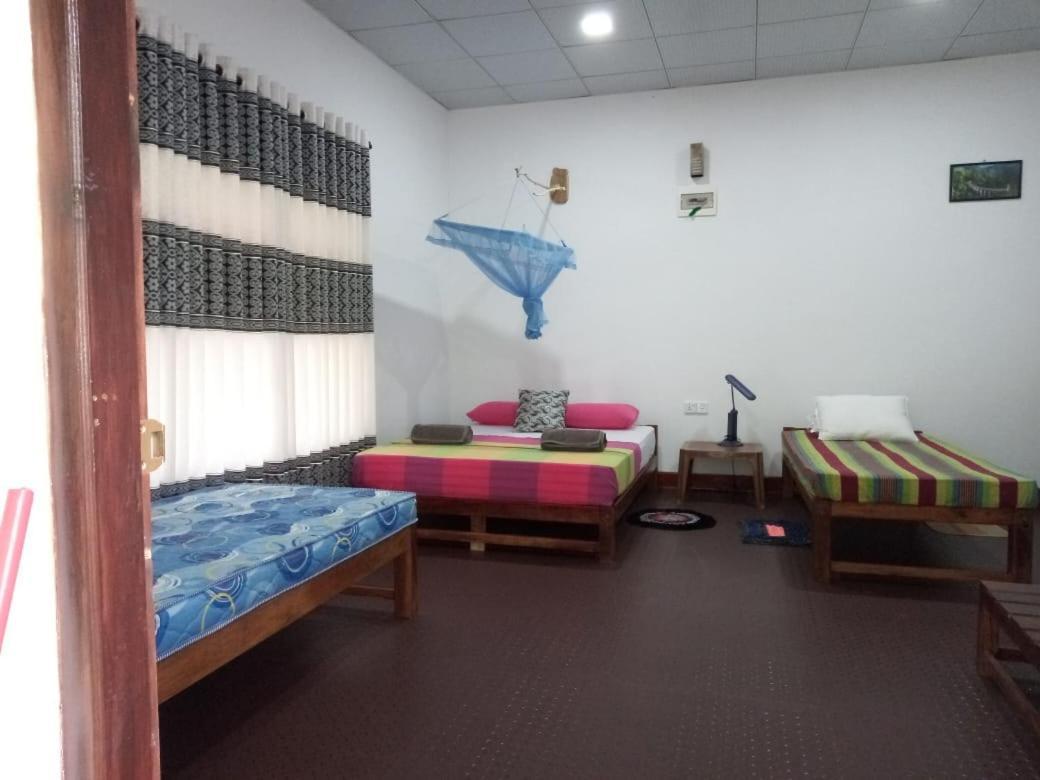 Thilina Homestay Sigiriya Esterno foto