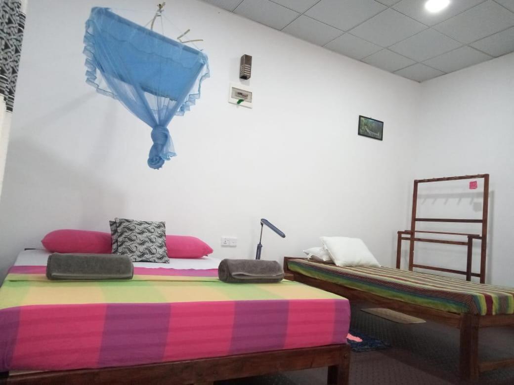Thilina Homestay Sigiriya Esterno foto